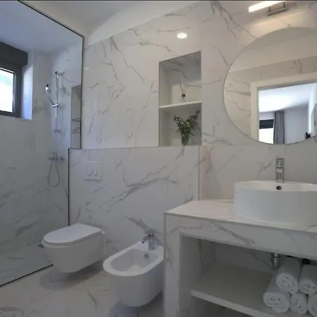 Luxury Villa Mandy With Heated Pool, Jacuzzi & Sauna - Split Villa