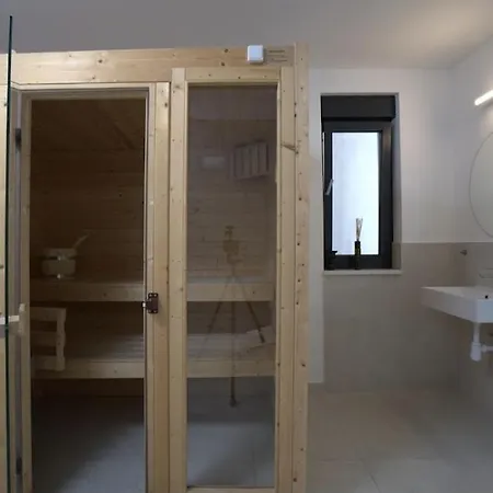 Luxury Villa Mandy With Heated Pool, Jacuzzi & Sauna - Split Villa Žrnovnica