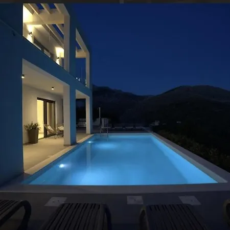 Luxury Villa Mandy With Heated Pool, Jacuzzi & Sauna - Split *
